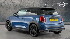 MINI Hatchback 1.5 Cooper Exclusive 3dr Auto Petrol Hatchback